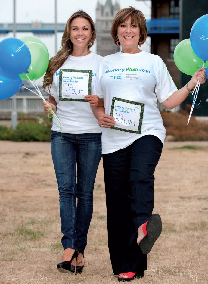 Lynda Bellingham Alzheimer's Society memory walk 1.jpg
